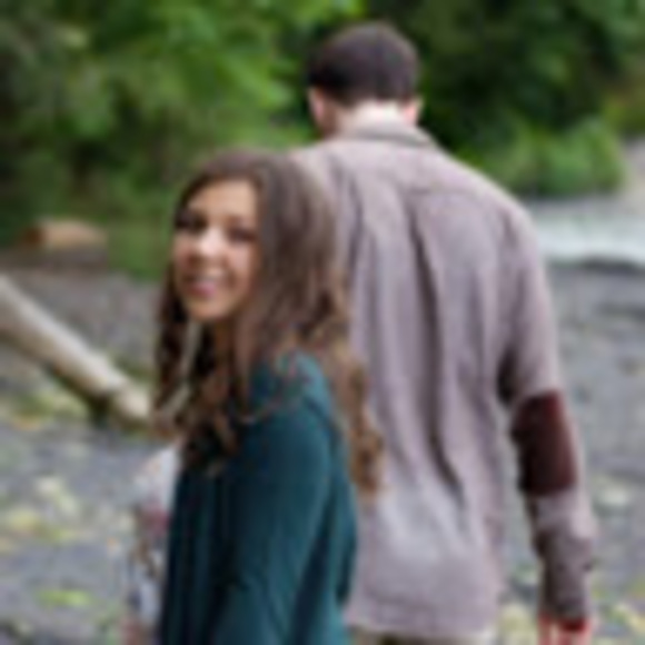 Meet your Posher, Demi - Picture 1 of 1